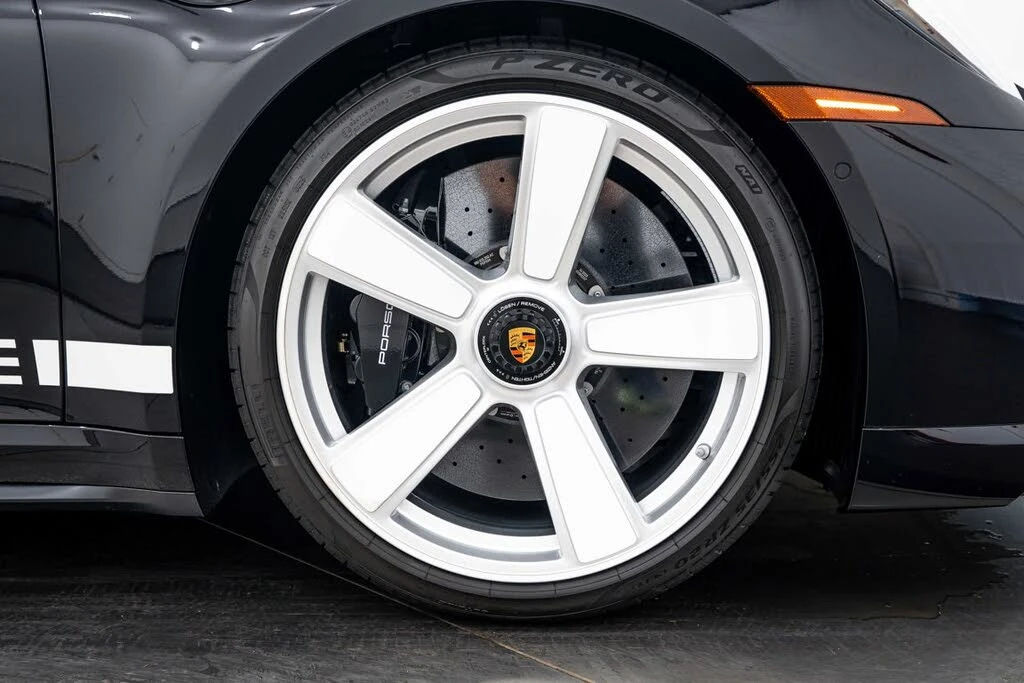 2025 Porsche 992 Turbo - Image 11 of 30