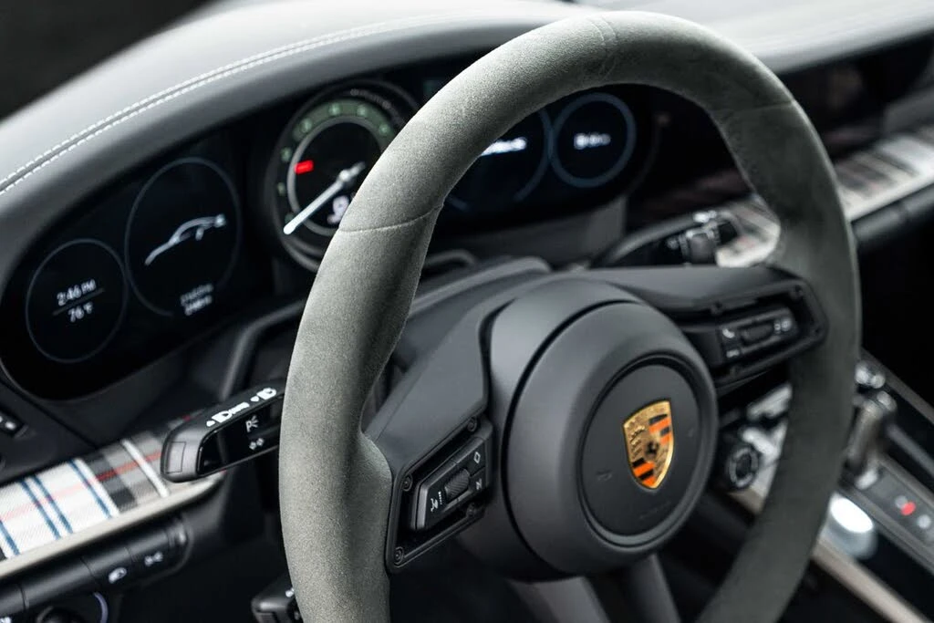 2025 Porsche 992 Turbo - Image 14 of 30