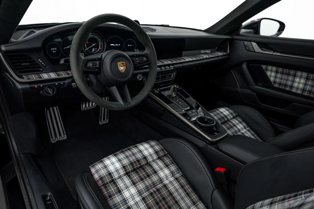 2025 Porsche 992 Turbo - Image 4 of 30