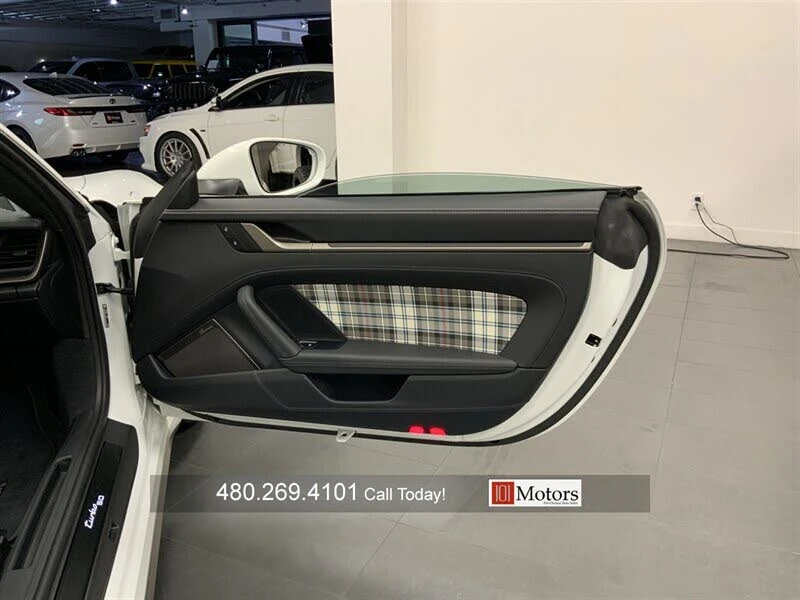 2025 Porsche 992 Turbo - Image 18 of 31