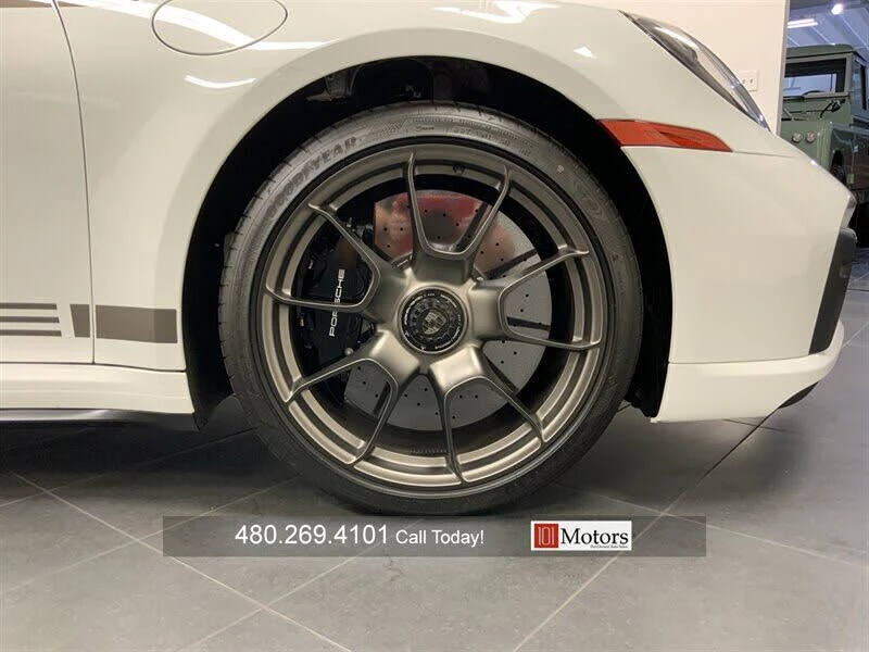 2025 Porsche 992 Turbo - Image 28 of 31