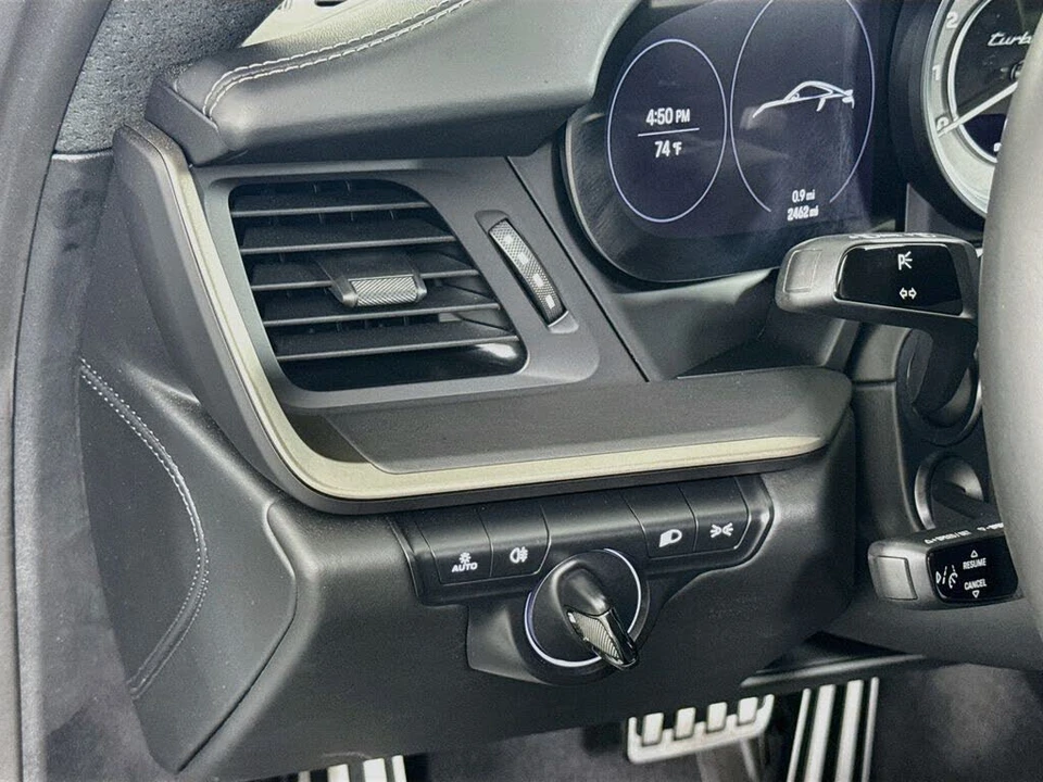 2025 Porsche 992 Turbo - Image 11 of 31