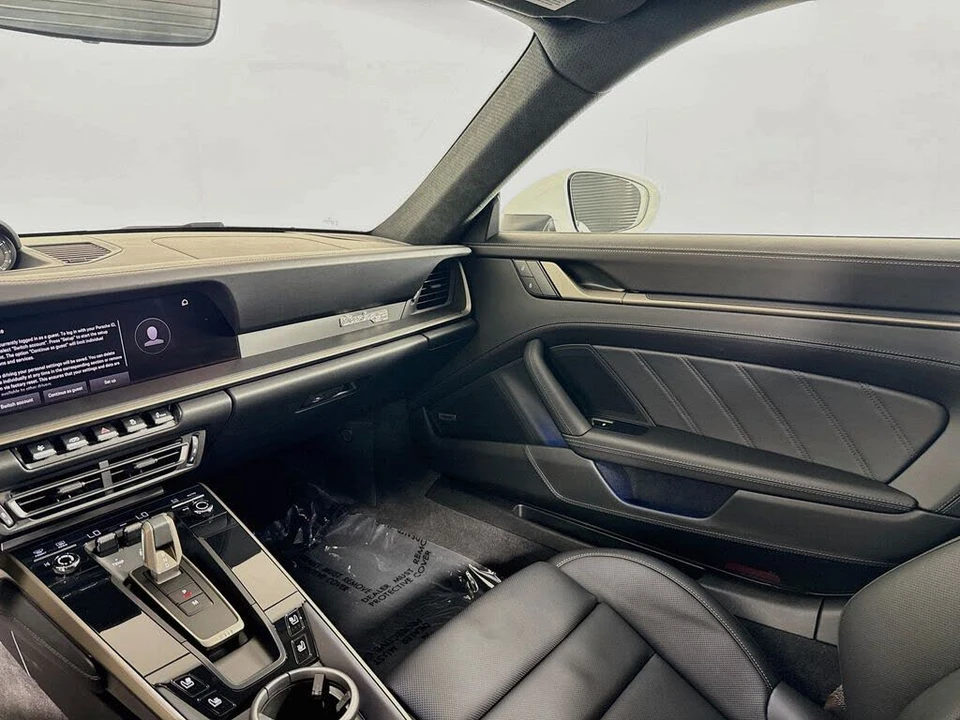 2025 Porsche 992 Turbo - Image 23 of 31