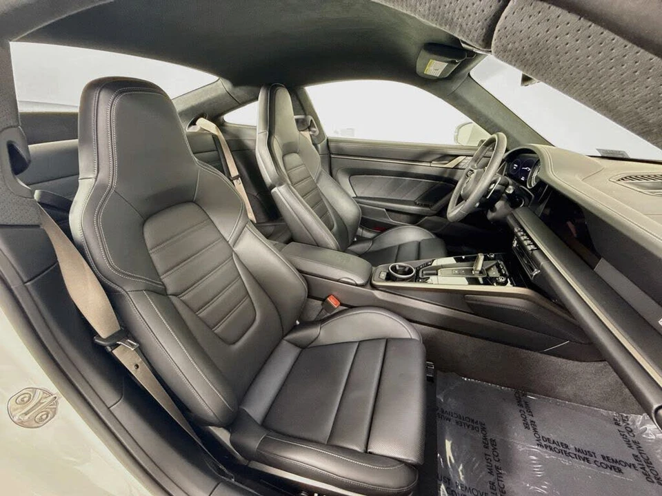 2025 Porsche 992 Turbo - Image 26 of 31
