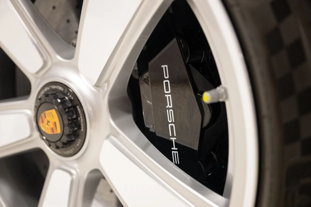 2025 Porsche 992 Turbo - Image 17 of 31