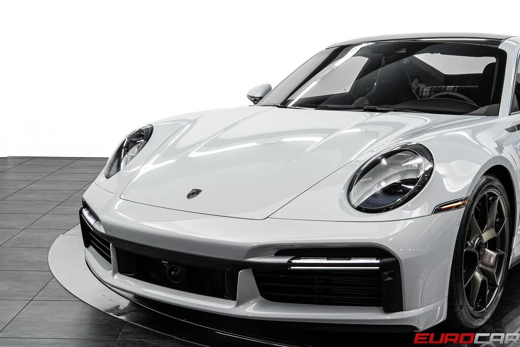 2025 Porsche 992 Turbo - Image 14 of 31