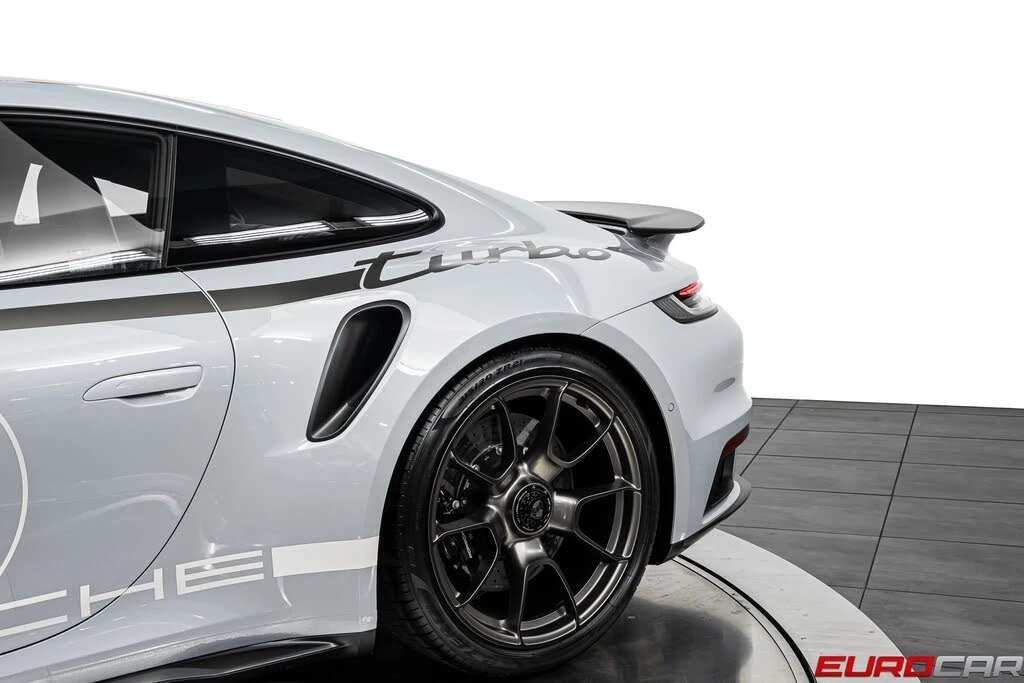2025 Porsche 992 Turbo - Image 18 of 31