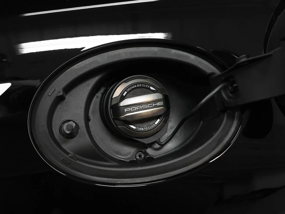 2025 Porsche 992 Turbo - Image 21 of 31