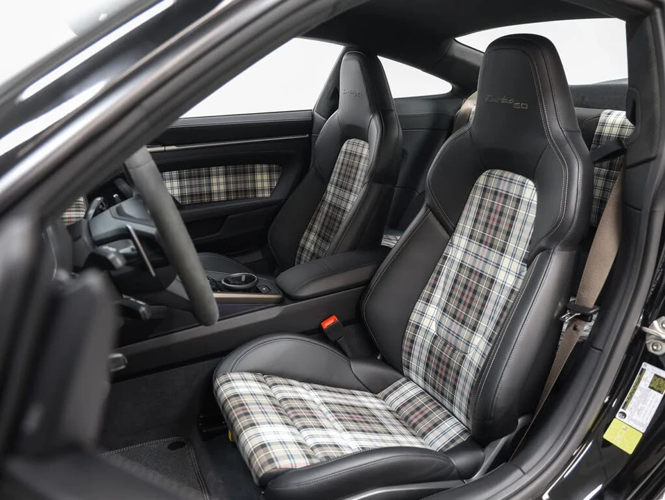 2025 Porsche 992 Turbo - Image 5 of 31