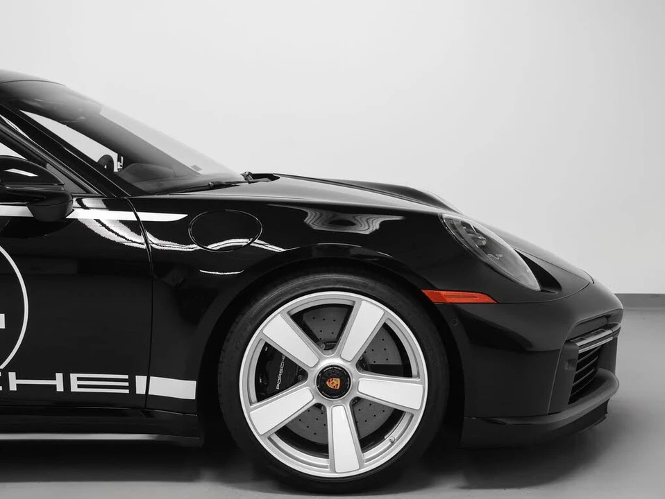 2025 Porsche 992 Turbo - Image 22 of 31