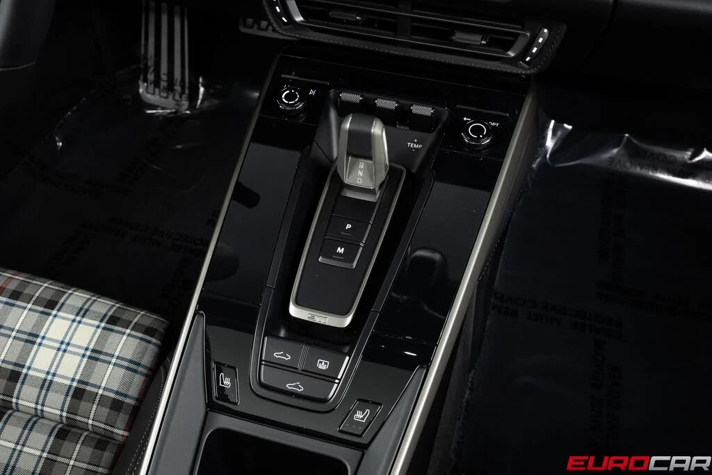 2025 Porsche 992 Turbo - Image 30 of 31