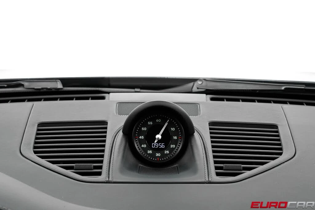 2025 Porsche 992 Turbo - Image 27 of 31