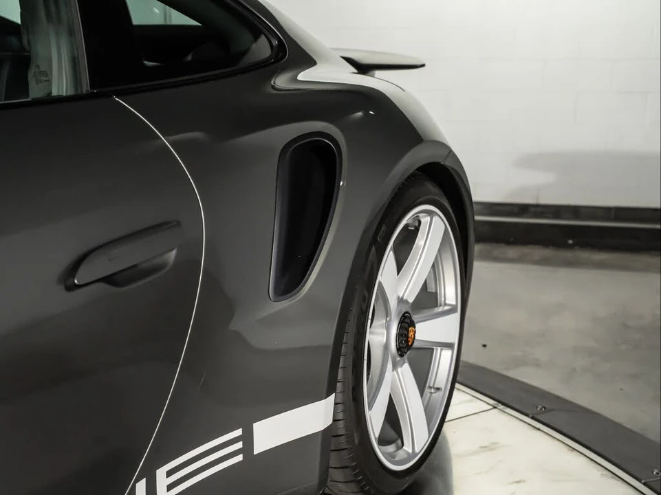 2025 Porsche 992 Turbo - Image 17 of 31