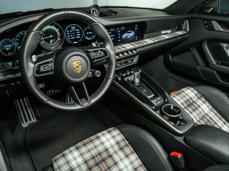 2025 Porsche 992 Turbo - Image 4 of 31