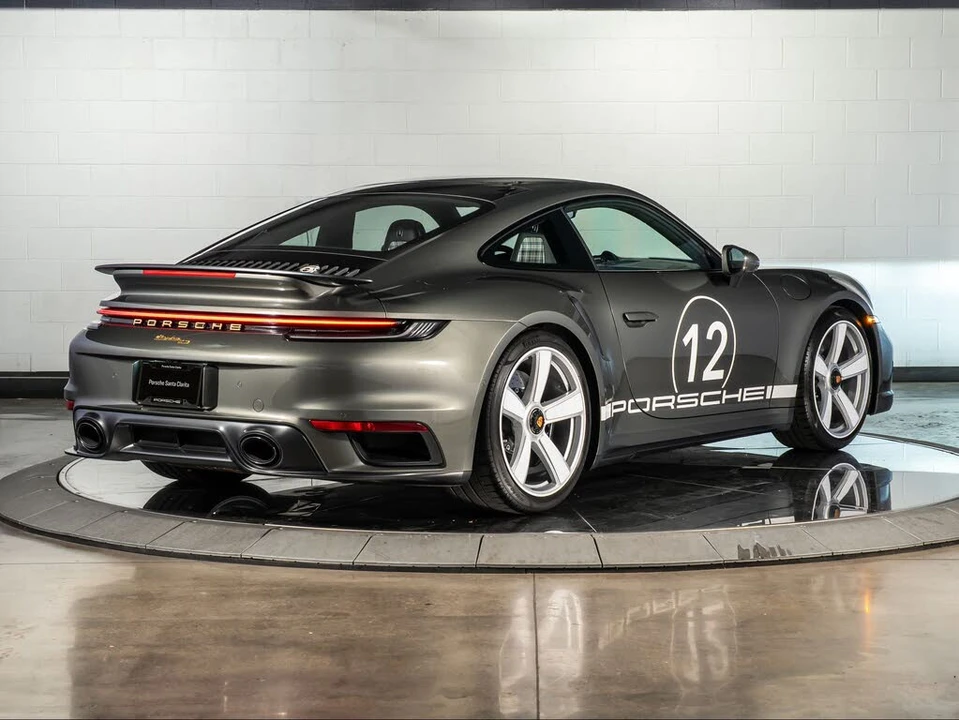 2025 Porsche 992 Turbo - Image 9 of 31