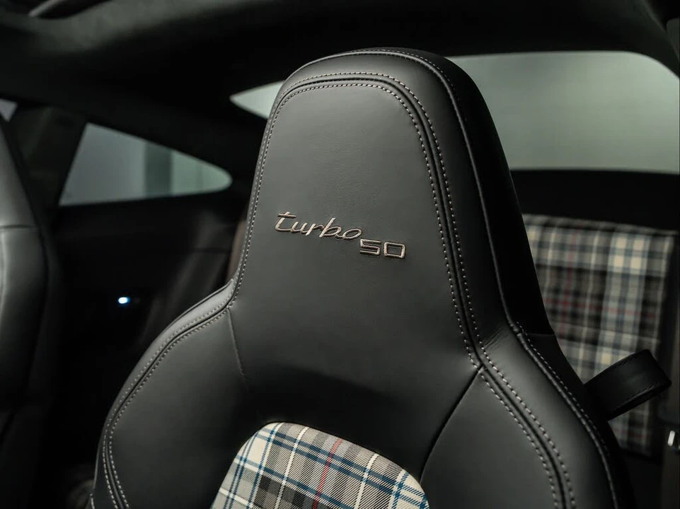 2025 Porsche 992 Turbo - Image 25 of 31