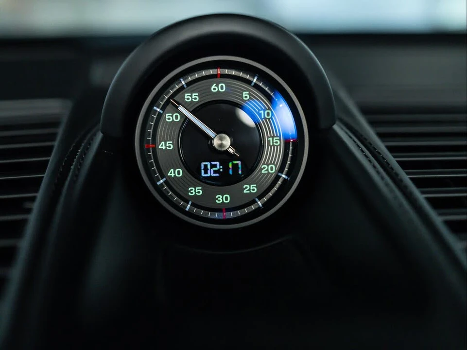 2025 Porsche 992 Turbo - Image 28 of 31
