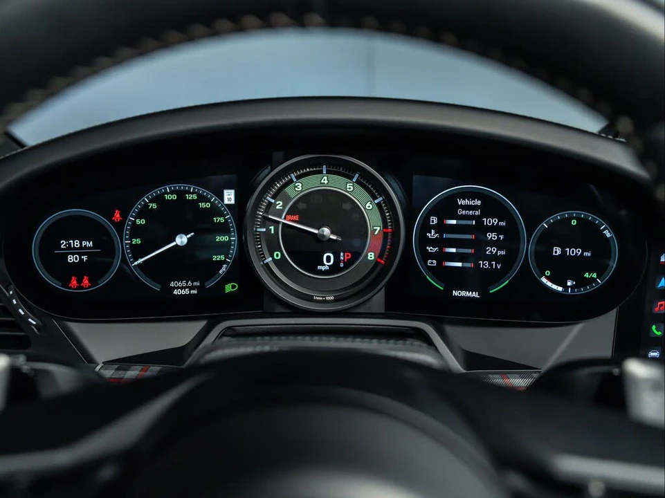 2025 Porsche 992 Turbo - Image 21 of 31