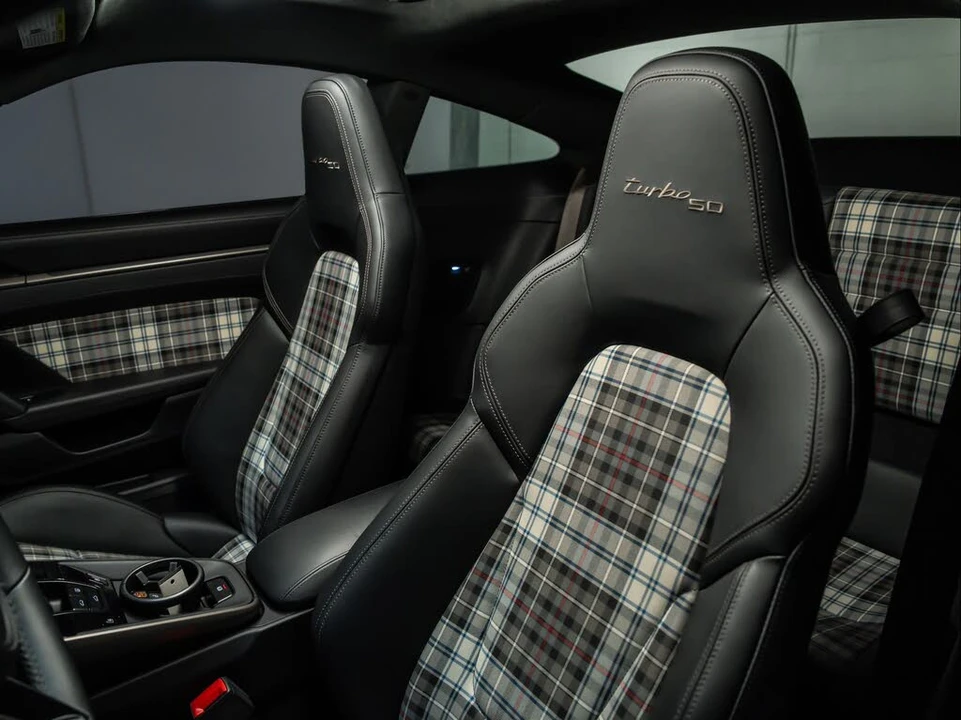 2025 Porsche 992 Turbo - Image 5 of 31