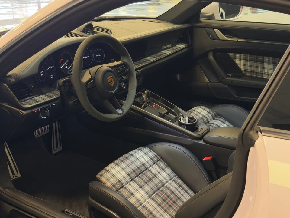 2025 Porsche 992 Turbo - Image 16 of 28