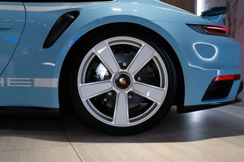 2025 Porsche 992 Turbo - Image 21 of 31