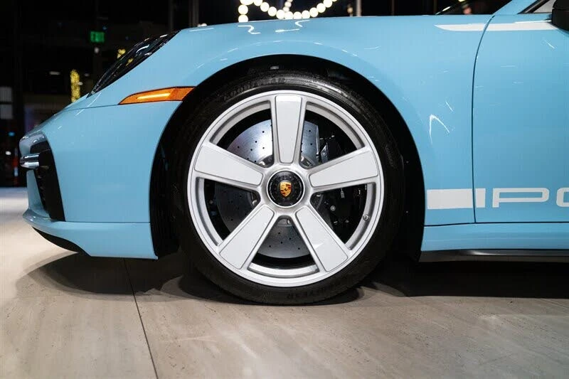 2025 Porsche 992 Turbo - Image 17 of 31
