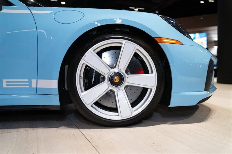 2025 Porsche 992 Turbo - Image 11 of 31