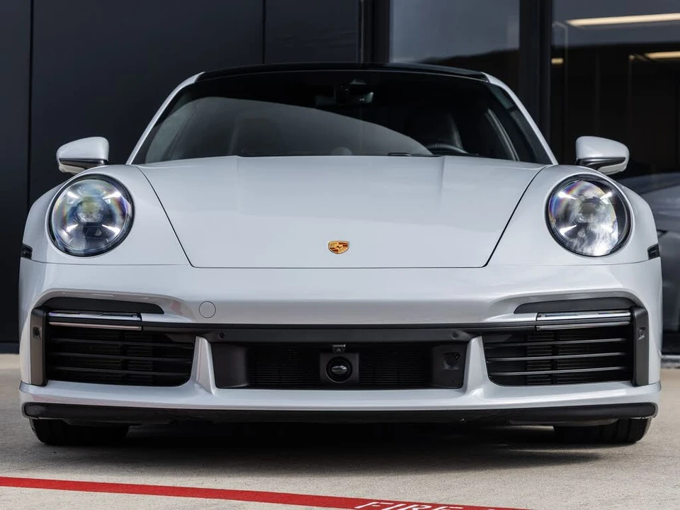 2025 Porsche 992 Turbo - Image 9 of 31