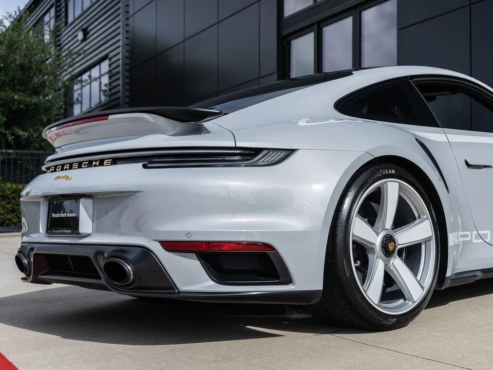 2025 Porsche 992 Turbo - Image 19 of 31