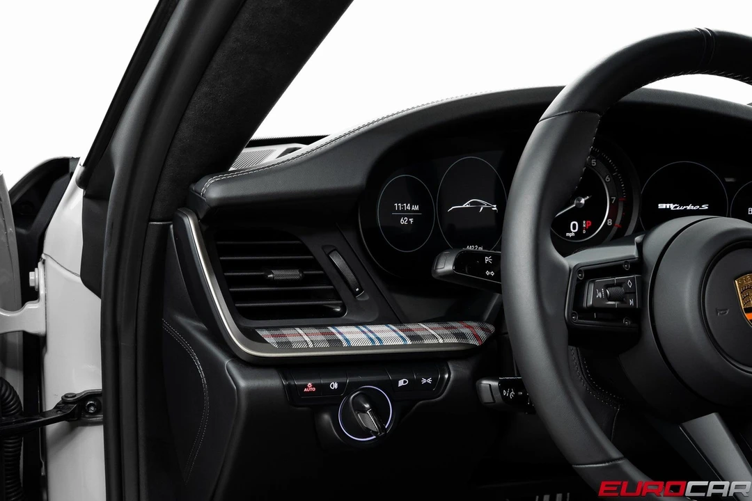 2025 Porsche 992 Turbo - Image 28 of 31