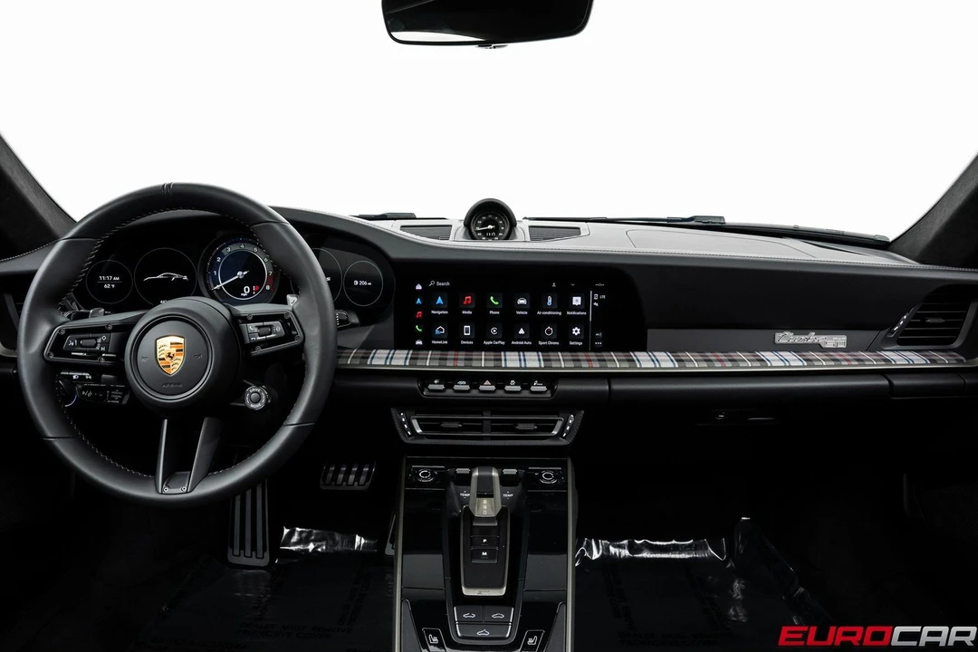 2025 Porsche 992 Turbo - Image 27 of 31