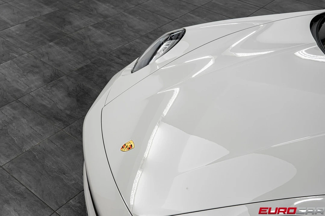 2025 Porsche 992 Turbo - Image 9 of 31
