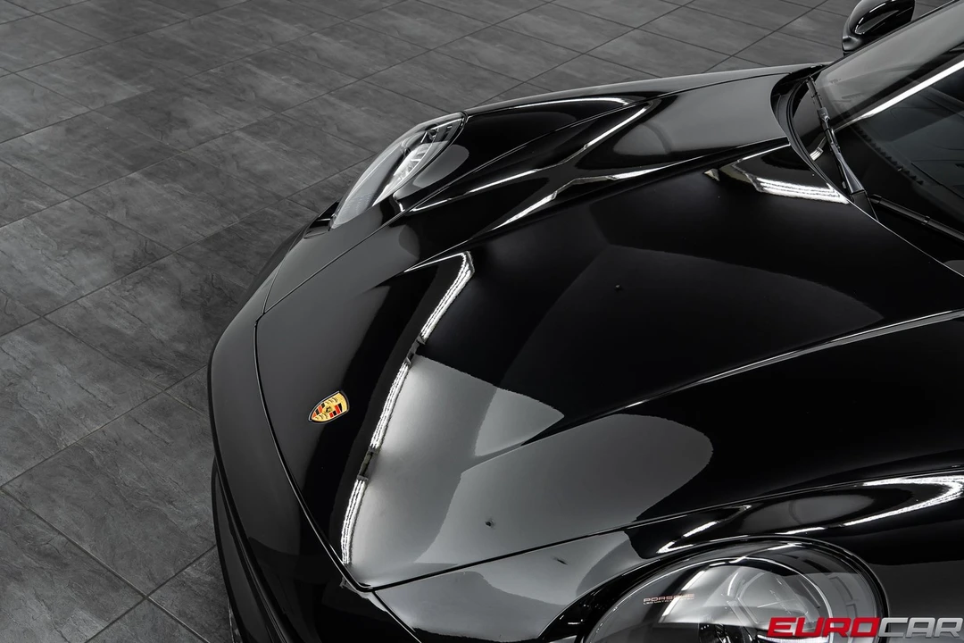 2025 Porsche 992 Turbo - Image 9 of 31