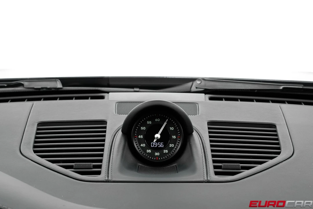2025 Porsche 992 Turbo - Image 27 of 31