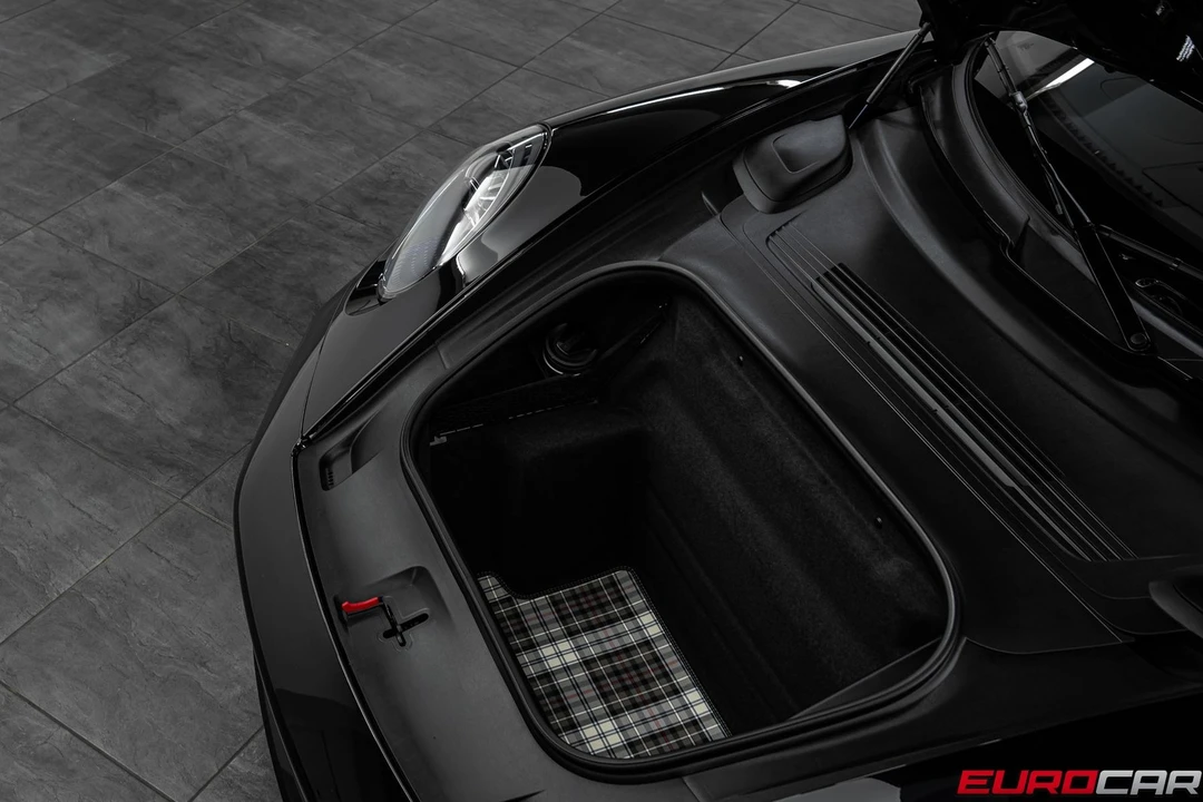 2025 Porsche 992 Turbo - Image 10 of 31