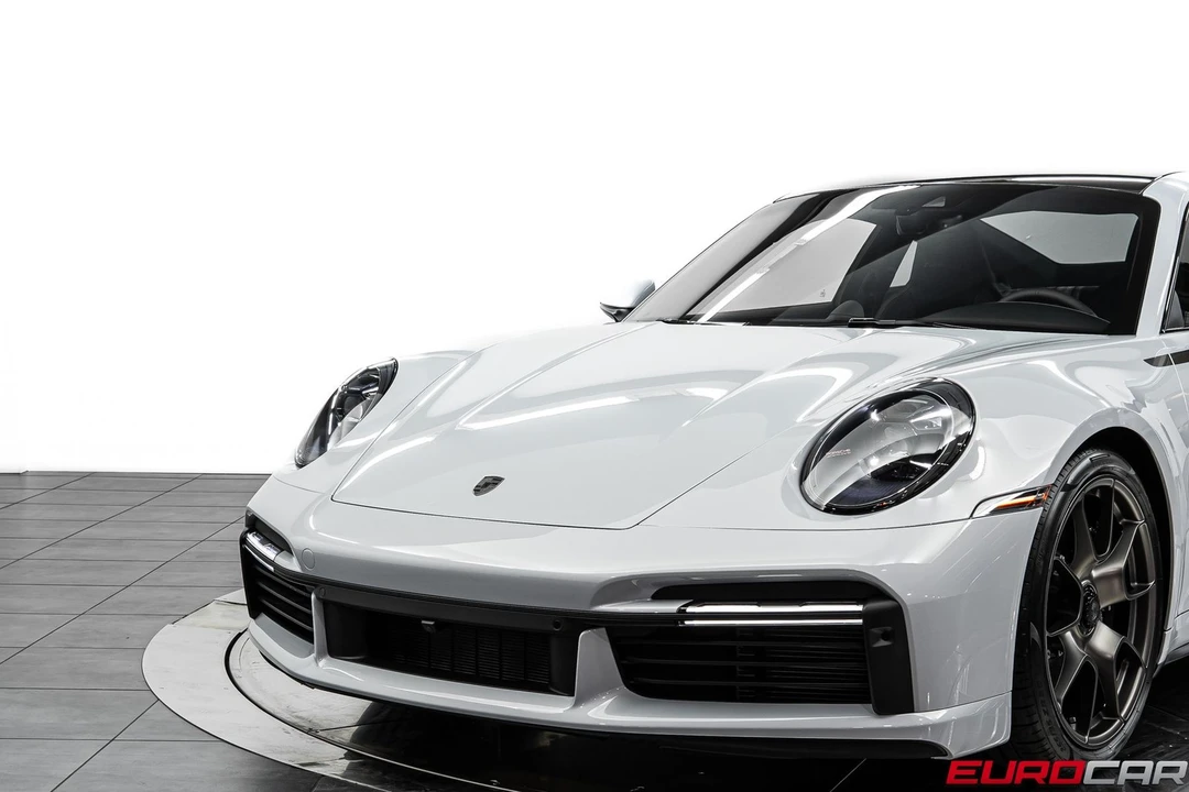 2025 Porsche 992 Turbo - Image 14 of 31
