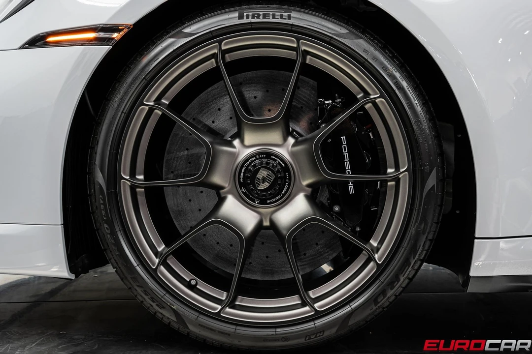 2025 Porsche 992 Turbo - Image 26 of 31