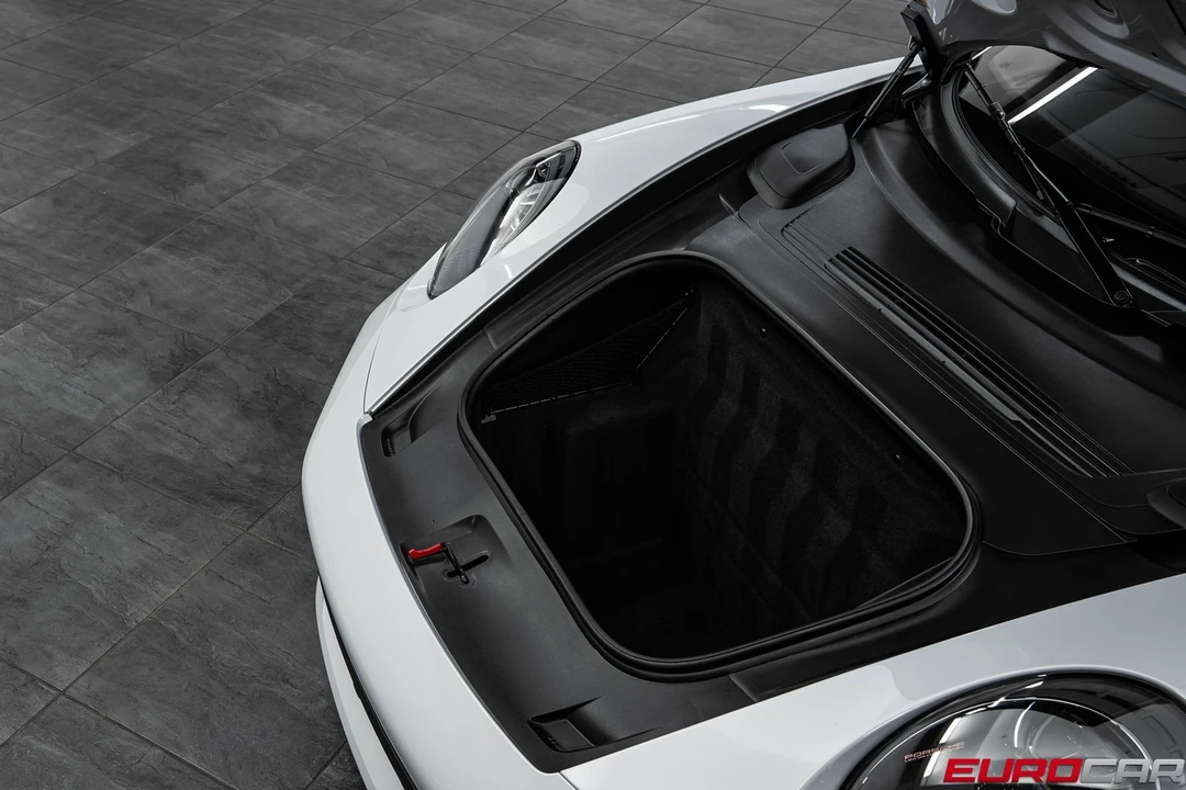 2025 Porsche 992 Turbo - Image 10 of 31