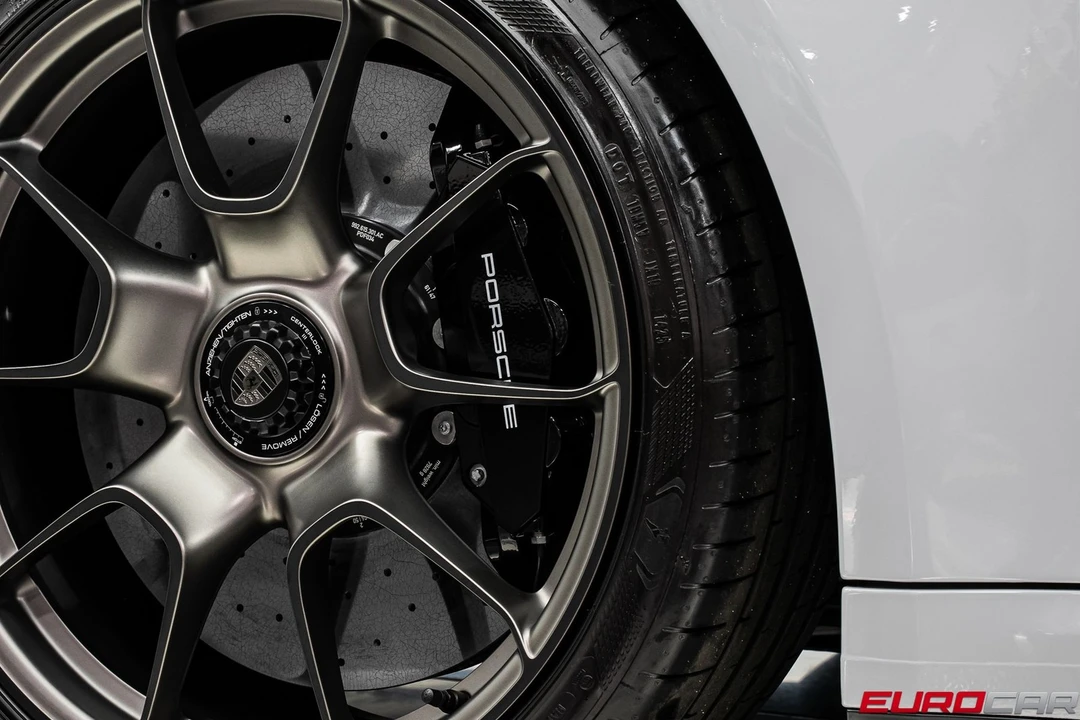 2025 Porsche 992 Turbo - Image 25 of 31