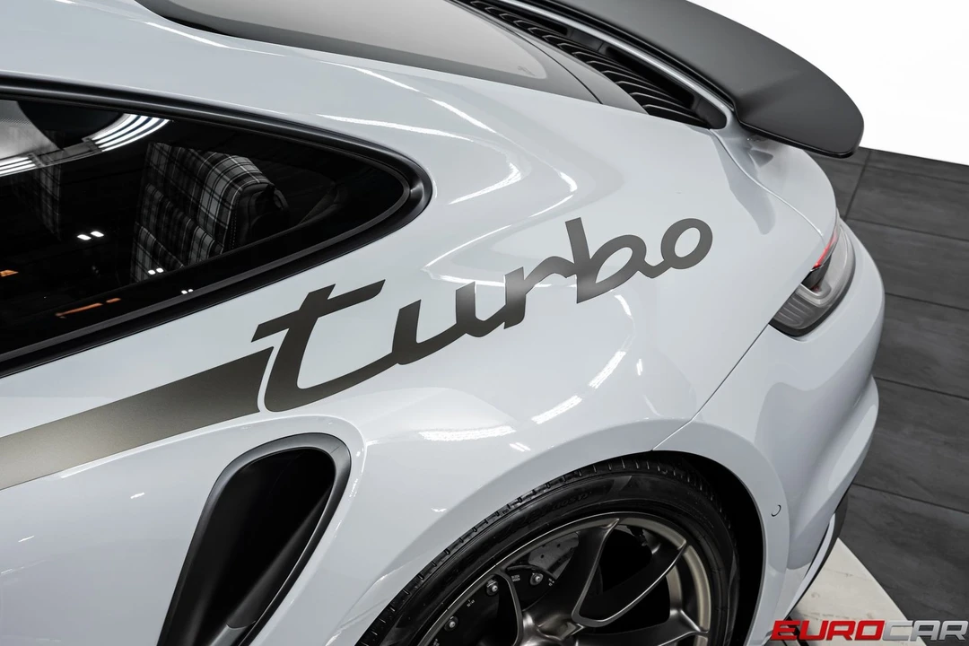 2025 Porsche 992 Turbo - Image 17 of 31