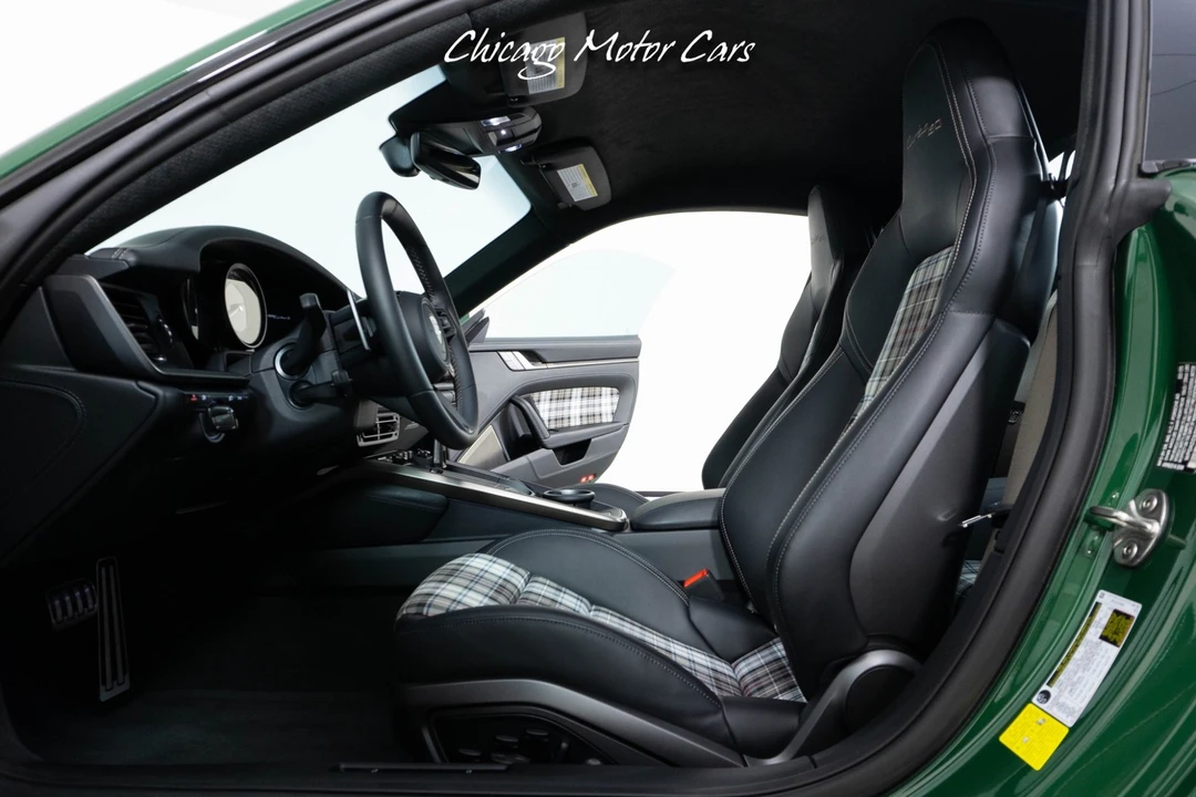 2025 Porsche 992 Turbo - Image 19 of 21