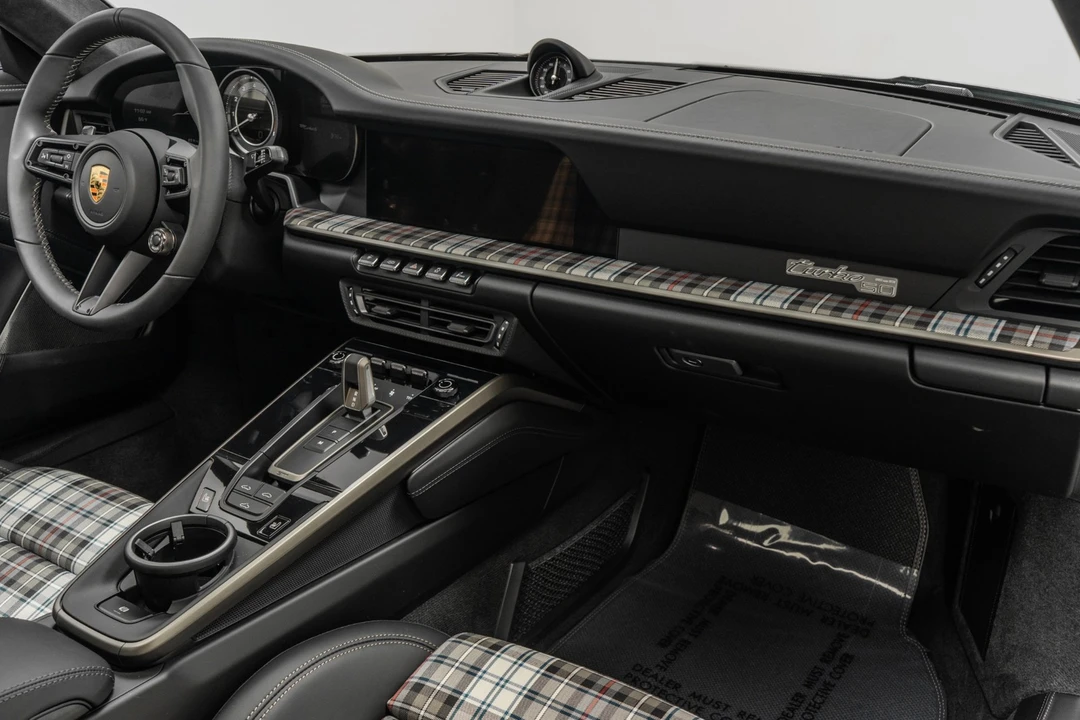 2025 Porsche 992 Turbo - Image 14 of 21