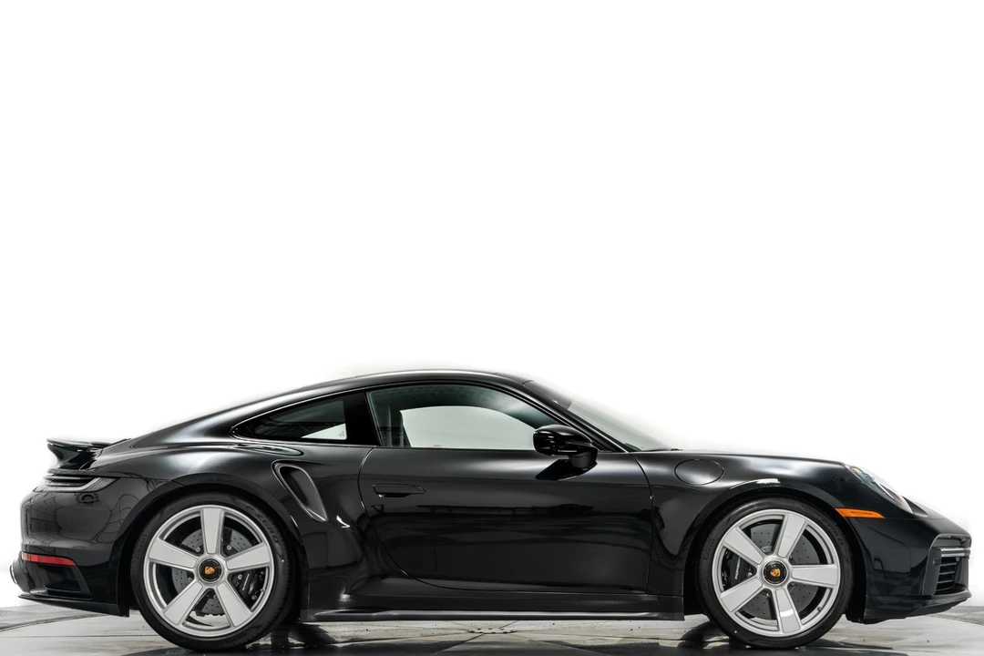 2025 Porsche 992 Turbo - Image 2 of 21