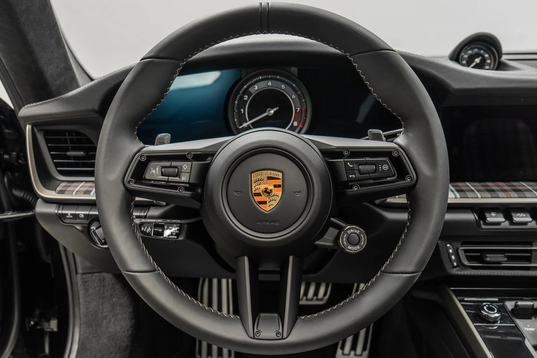 2025 Porsche 992 Turbo - Image 15 of 21