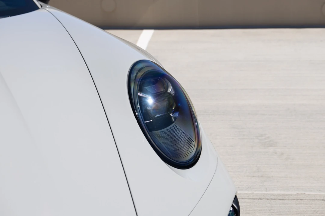 2025 Porsche 992 Turbo - Image 22 of 31