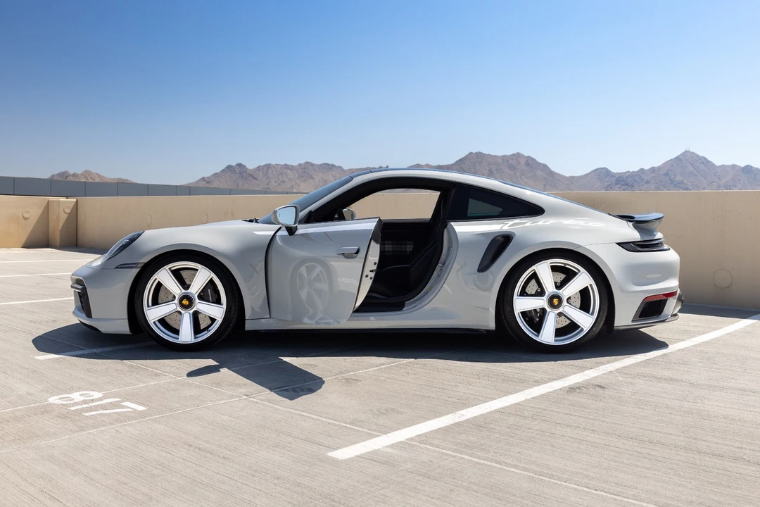 2025 Porsche 992 Turbo - Image 7 of 31