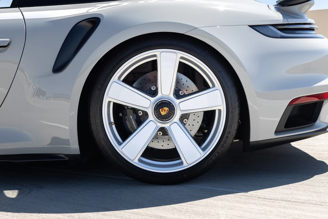 2025 Porsche 992 Turbo - Image 10 of 31