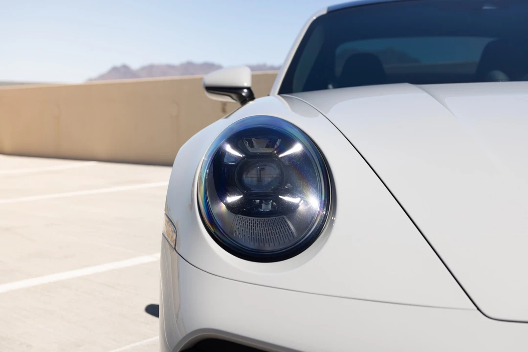 2025 Porsche 992 Turbo - Image 19 of 31
