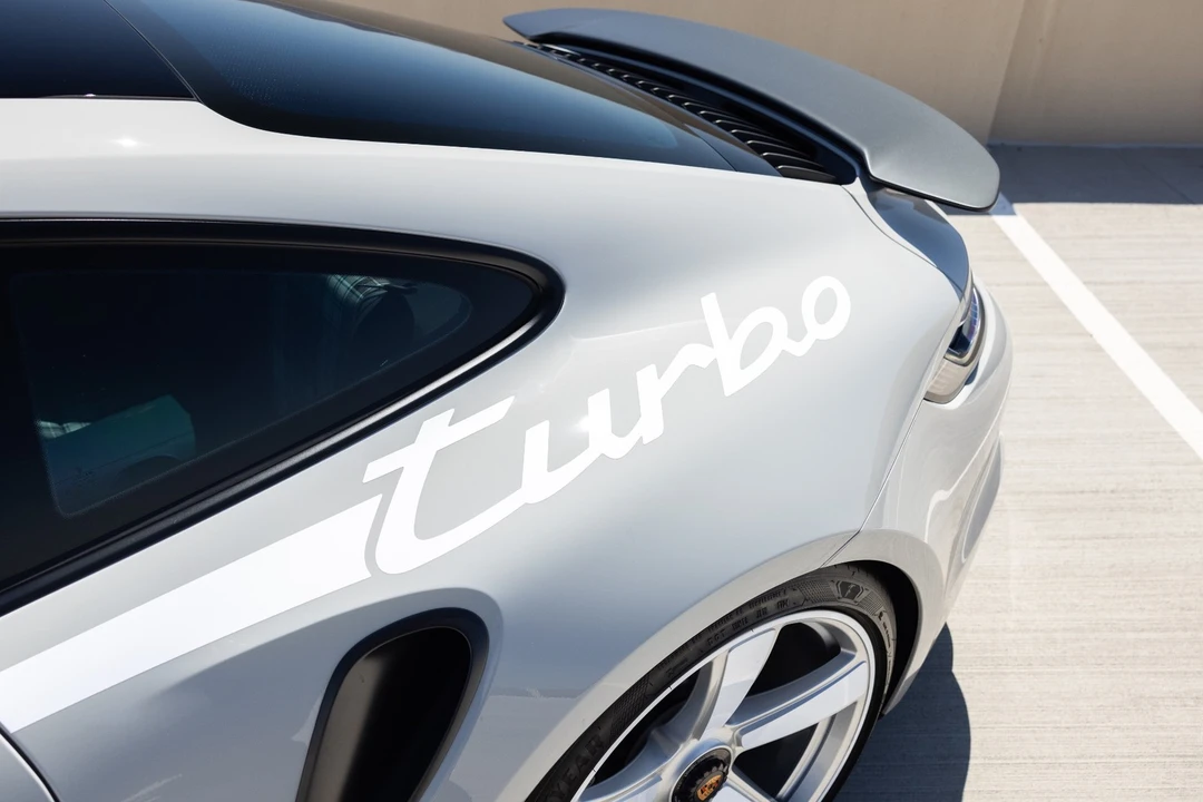 2025 Porsche 992 Turbo - Image 17 of 31