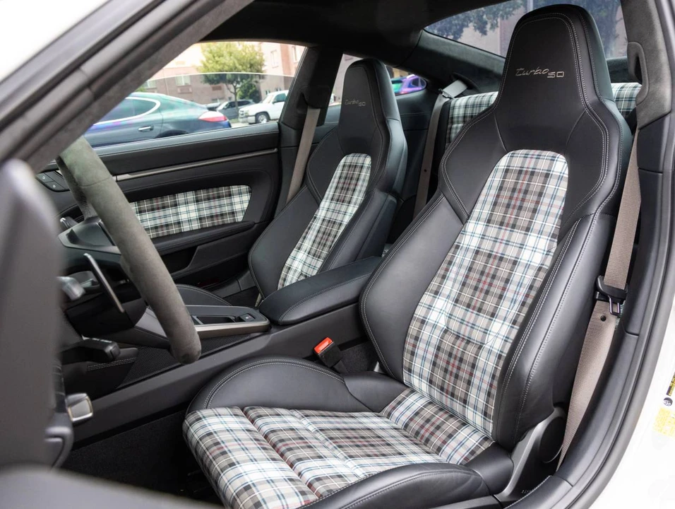 2025 Porsche 992 Turbo S - Image 5 of 5